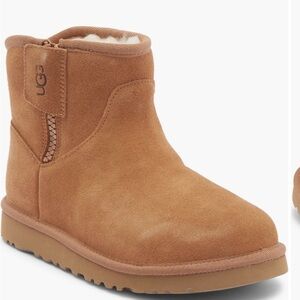 Kids Adri authentic classic UGG Tan Suede Boots 8